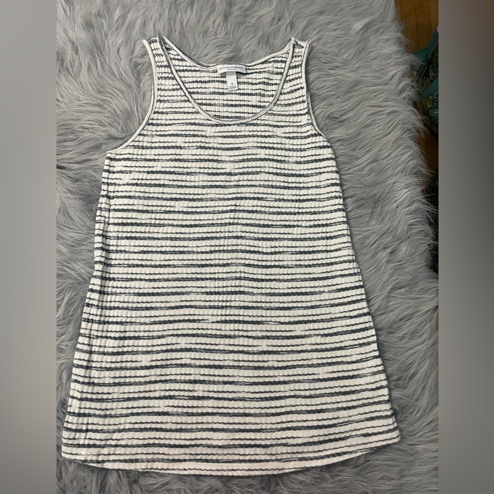 ☀️Liz Lange Black and White Maternity Top
